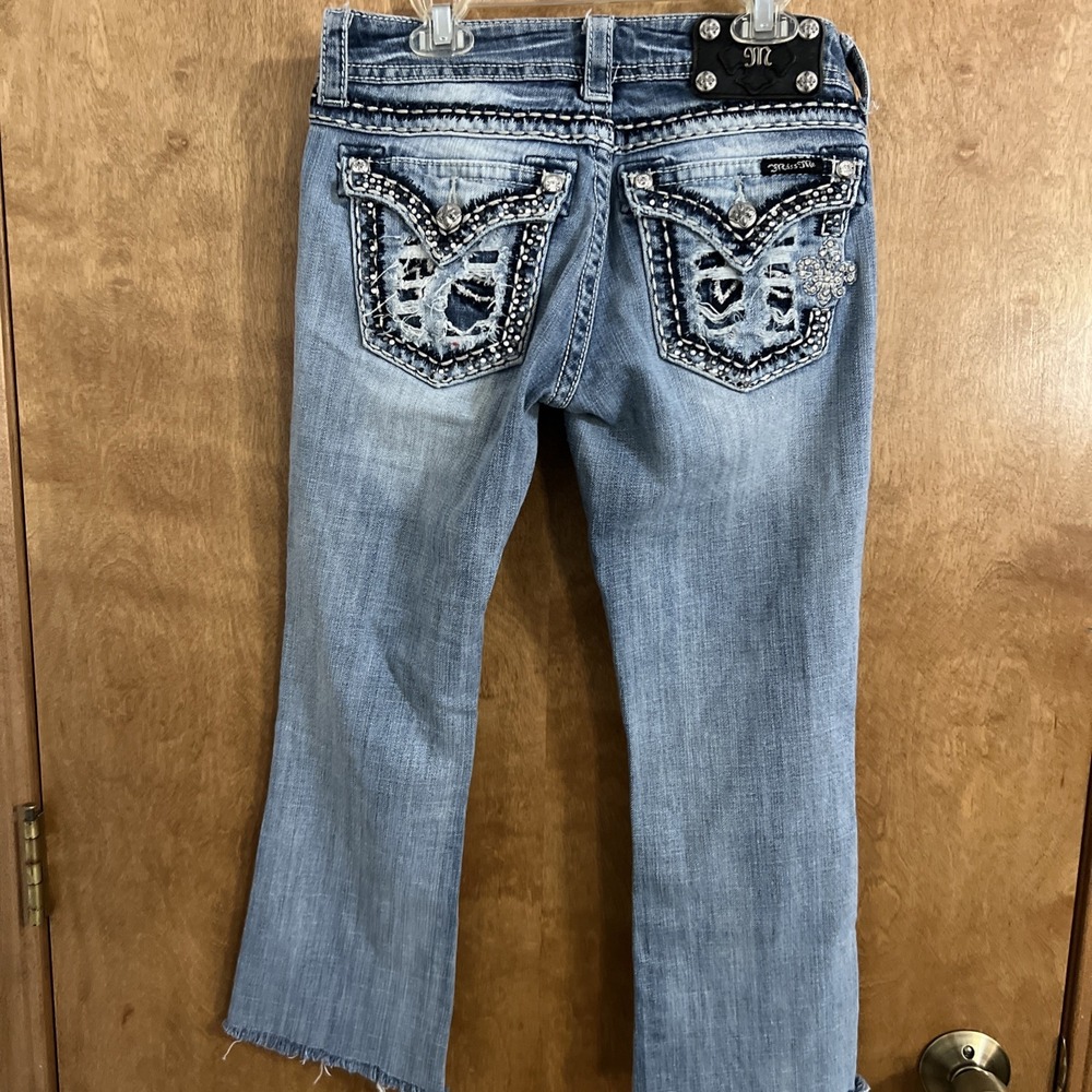 MISS ME CAPRI WOMENS 26 X 23 Flap Pockets Bling Jewels STRETCH JEANS Raw‎ Hem